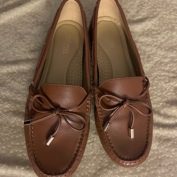 Mk Sutton Moccasins 💋 - Picture 6 of 6